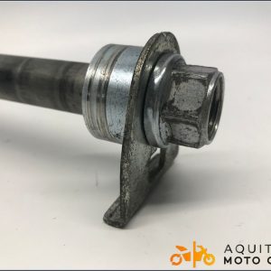 AXE DE ROUE ARRIERE SUZUKI BANDIT 650 2006