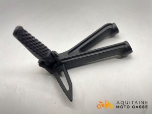 PLATINE ARRIÈRE GAUCHE HONDA CB 650 R 2023