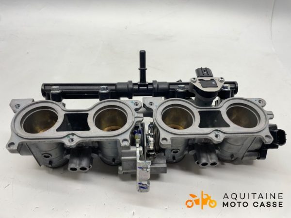 RAMPE D'INJECTION HONDA CB 650 R 2023
