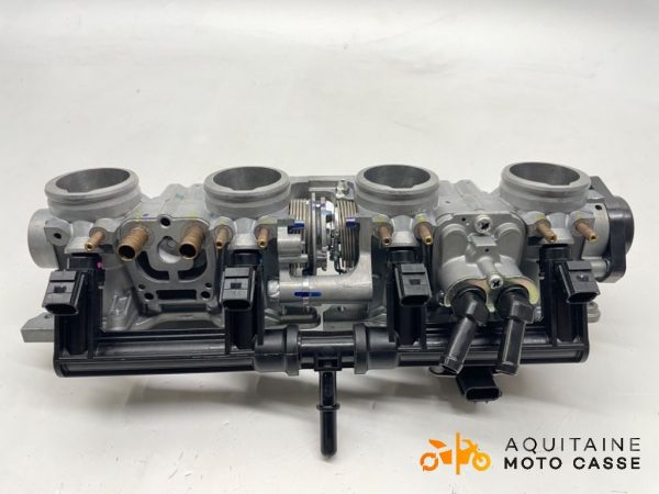 RAMPE D'INJECTION HONDA CB 650 R 2023