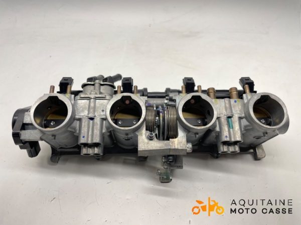 RAMPE D'INJECTION HONDA CB 650 R 2023