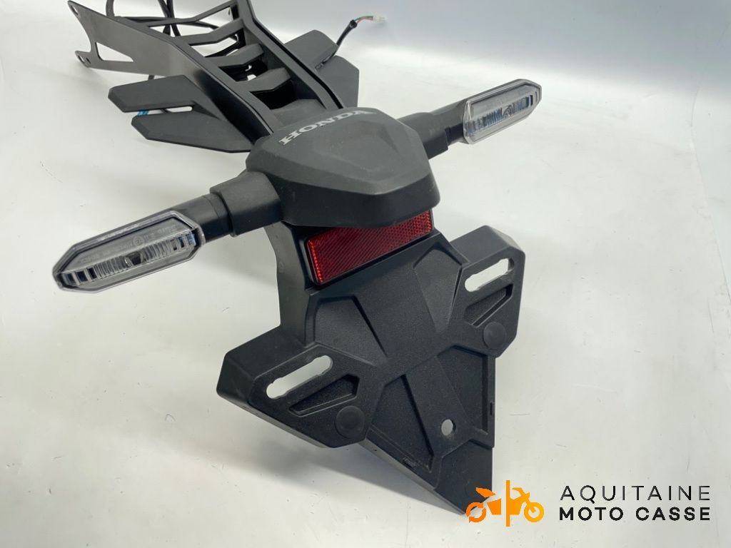 SUPPORT DE PLAQUE HONDA CB 650 R 2023