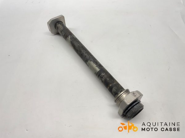 AXE DE ROUE ARRIÈRE SUZUKI GSXR 600 2005