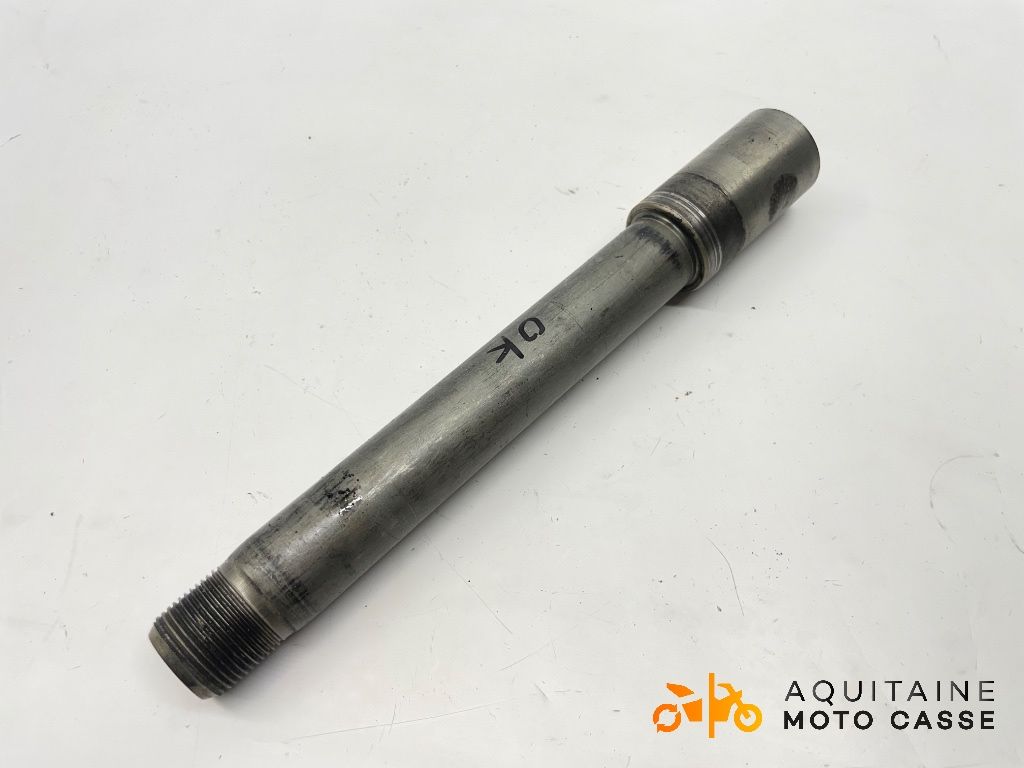 AXE DE ROUE AVANT SUZUKI GSXR 600 2005