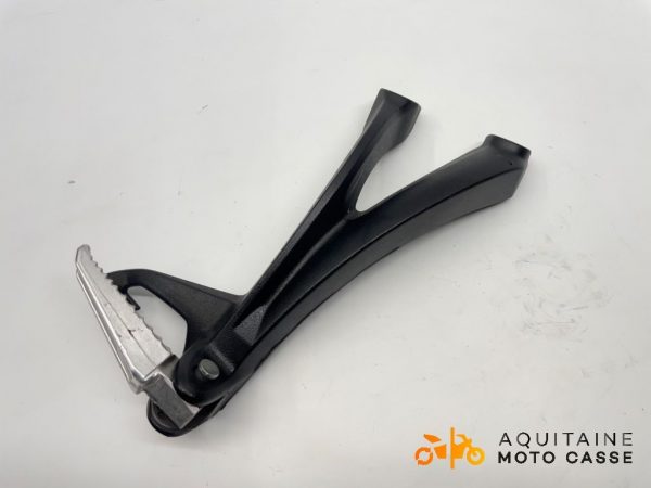 PLATINE ARRIÈRE DROITE SUZUKI GSXS 950 2023