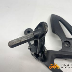 PLATINE AVANT DROITE SUZUKI GSXS 1000 2019