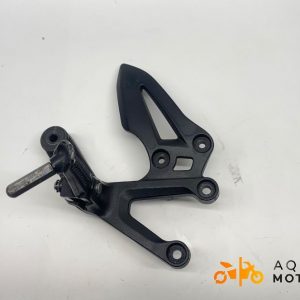 PLATINE AVANT DROITE SUZUKI GSXS 1000 2019