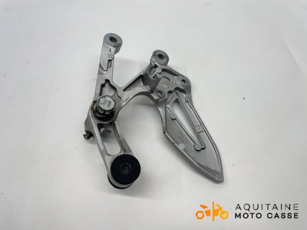 PLATINE AVANT DROITE SUZUKI GSXS 950 2023