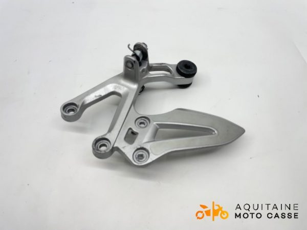 PLATINE AVANT DROITE SUZUKI GSXS 950 2023