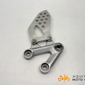 PLATINE AVANT GAUCHE SUZUKI GSXR 600 2005