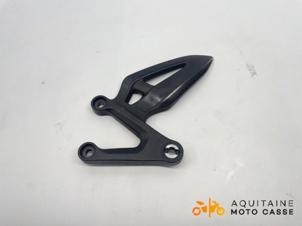 PLATINE AVANT GAUCHE SUZUKI GSXS 1000 2019