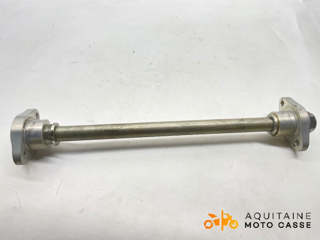 AXE DE BRAS OSCILLANT TRIUMPH DAYTONA 675 2010