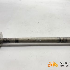 AXE DE ROUE ARRIÈRE TRIUMPH DAYTONA 675 2010