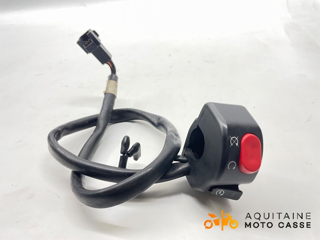 COMMODO DROIT TRIUMPH DAYTONA 675 2010