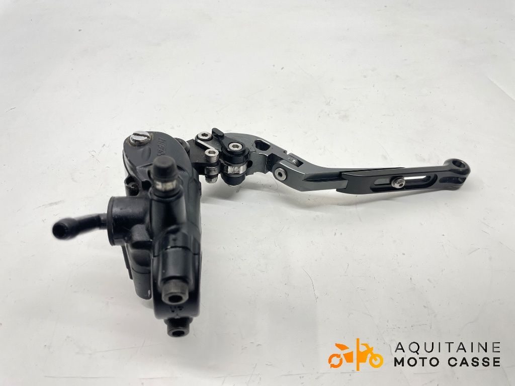 MAÎTRE-CYLINDRE DE FREIN AVANT TRIUMPH DAYTONA 675 2010