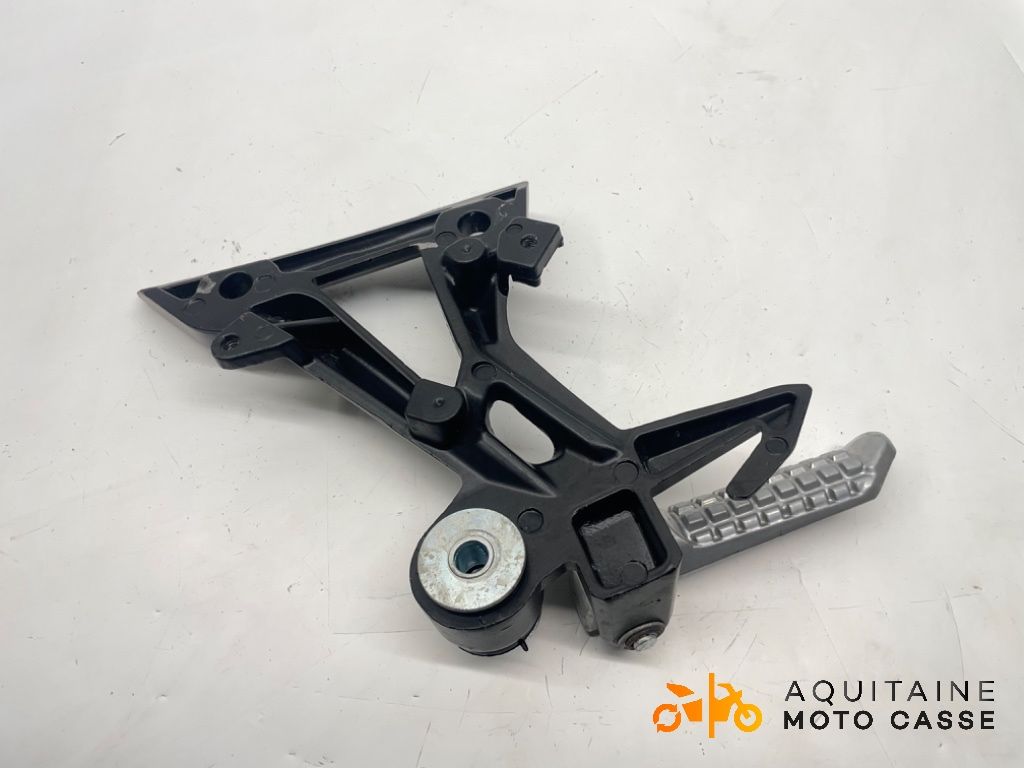 PLATINE ARRIÈRE DROITE YAMASAKI YM 50 QT 2021