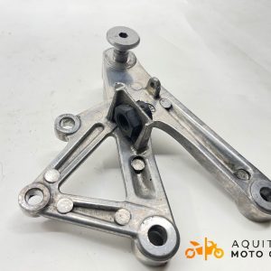 PLATINE AVANT DROITE TRIUMPH DAYTONA 675 2010