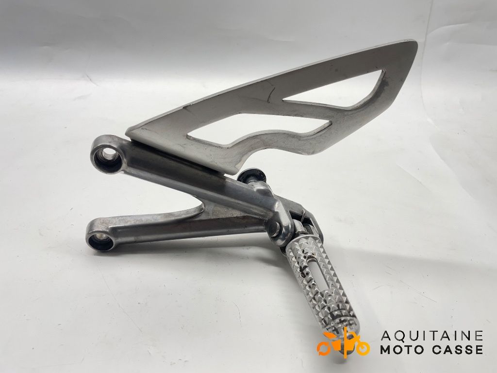 PLATINE AVANT GAUCHE TRIUMPH DAYTONA 675 2010
