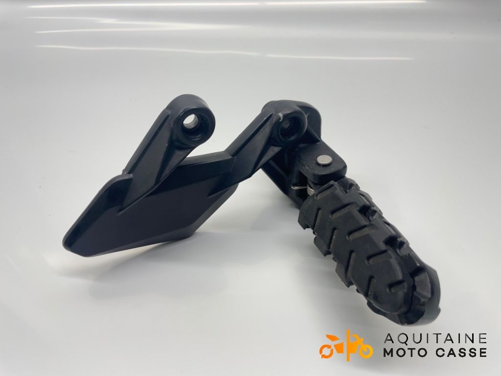 PLATINE AVANT DROITE ORCAL SK 125 2023