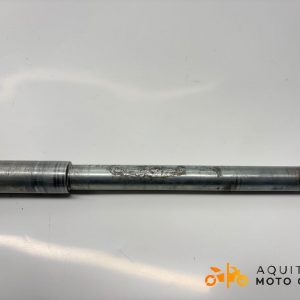 AXE DE ROUE AVANT SUZUKI BANDIT 650 2006