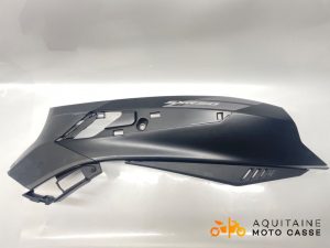 CACHE LATÉRAL GAUCHE APRILIA SXR 50 2024