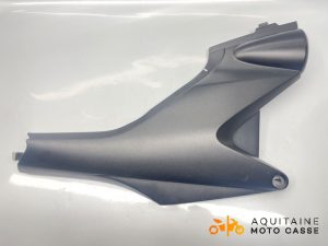 FLANC DE CARÉNAGE DROIT HONDA HORNET 600 2004