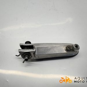 REPOSE-PIED AVANT GAUCHE HONDA VFR 800 F 2010