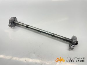 AXE DE ROUE ARRIÈRE KTM 390 DUKE 2015