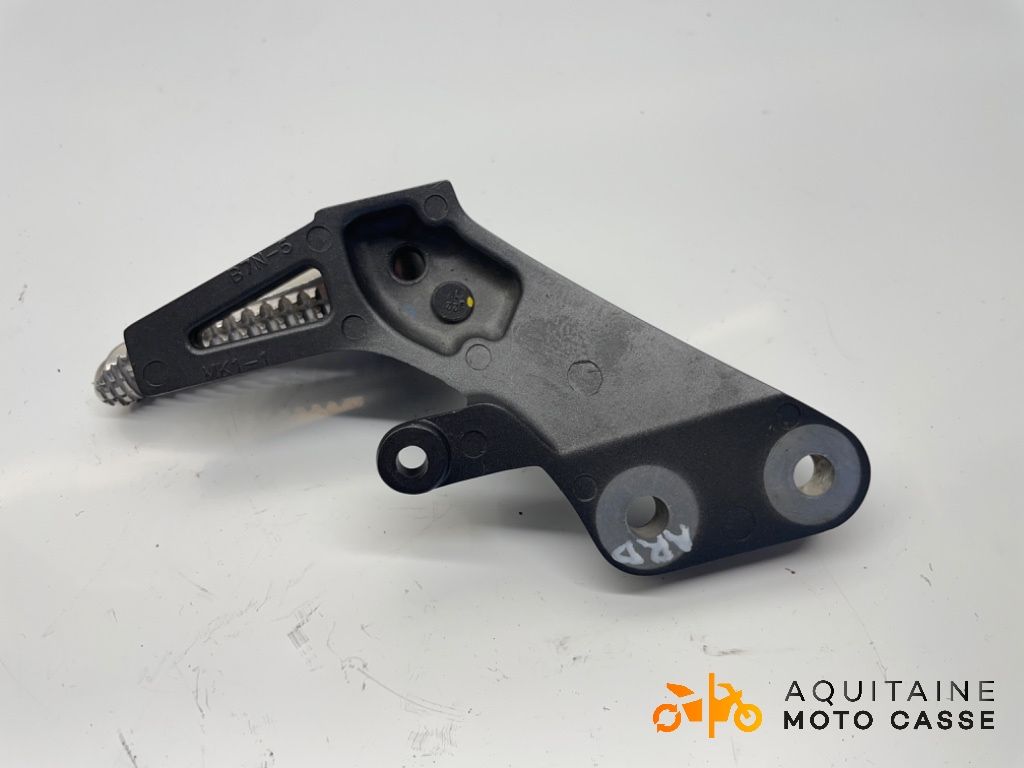 PLATINE ARRIÈRE DROITE YAMAHA MT 09 SP 2023