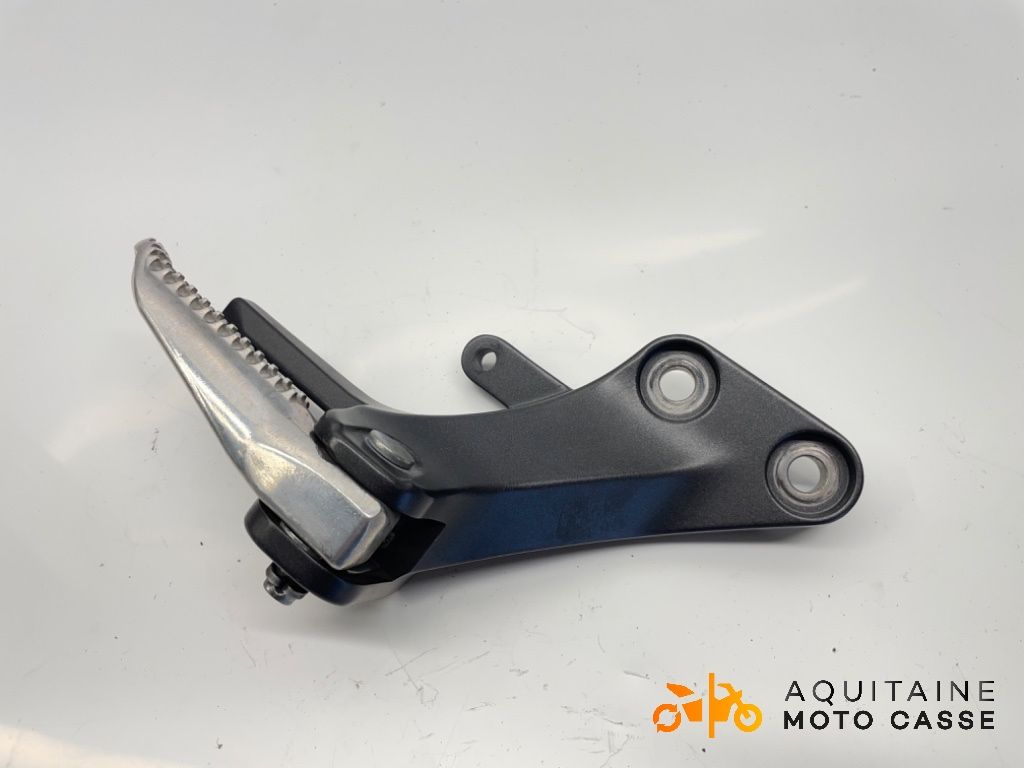 PLATINE ARRIÈRE DROITE YAMAHA MT 09 SP 2023
