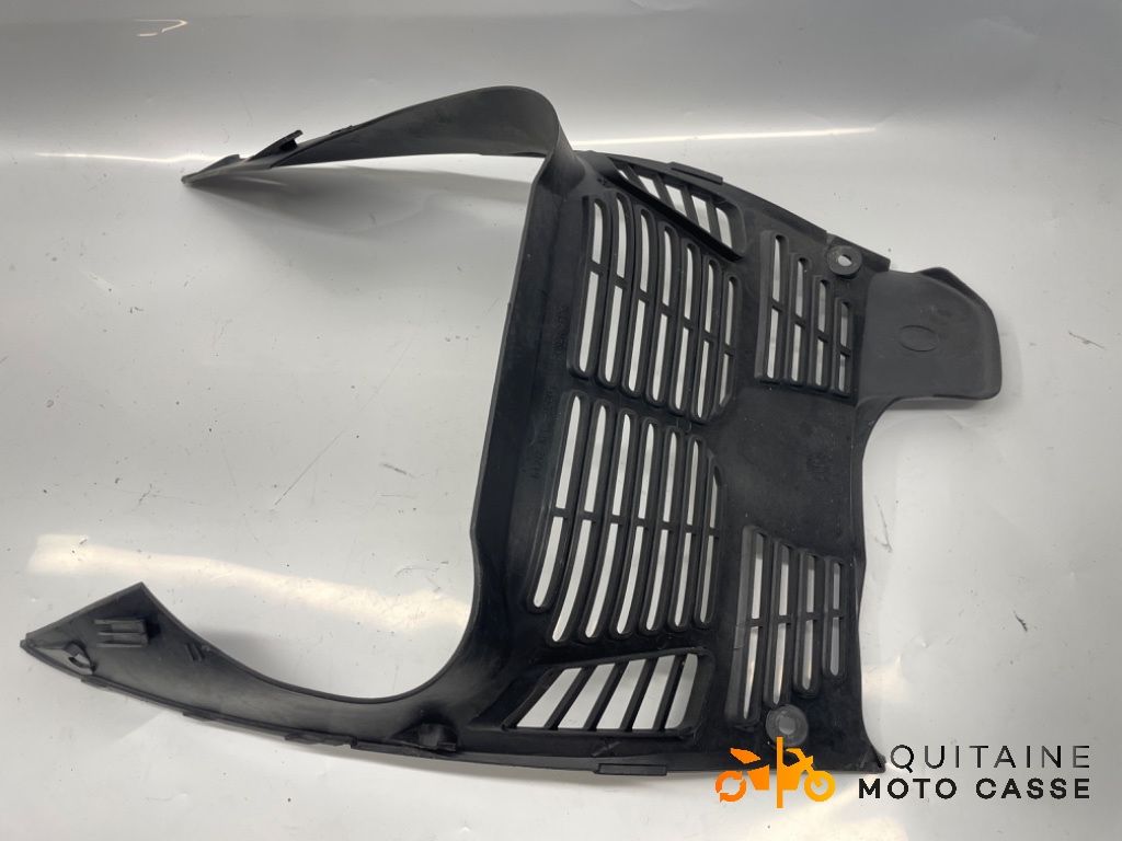 GRILLE DE RADIATEUR HONDA VARADERO 125 2008