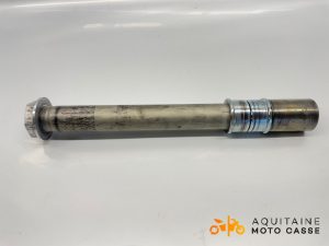 AXE DE ROUE AVANT YAMAHA R 6 2017