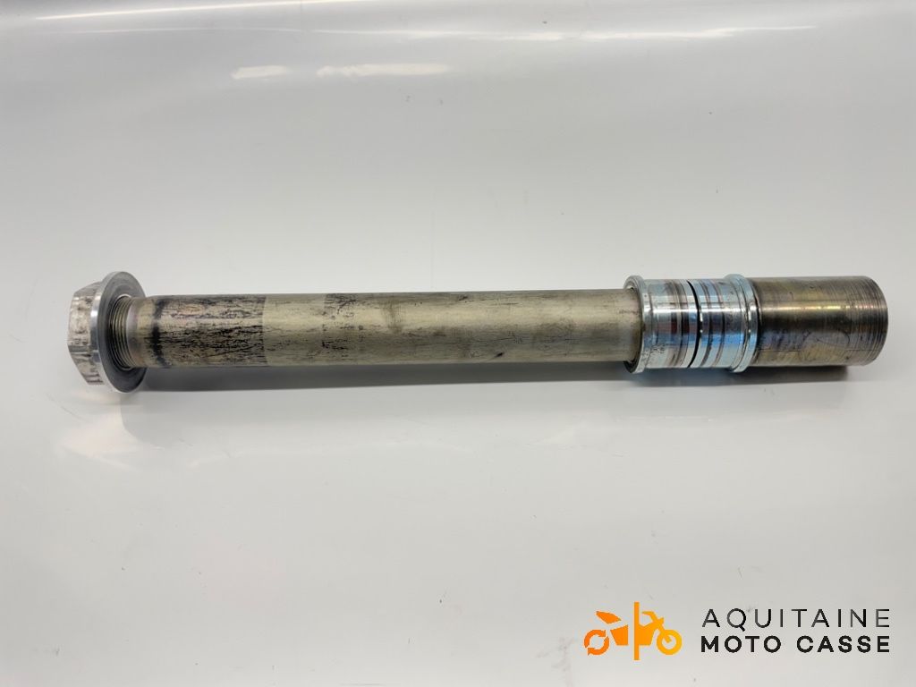 AXE DE ROUE AVANT YAMAHA R 6 2017