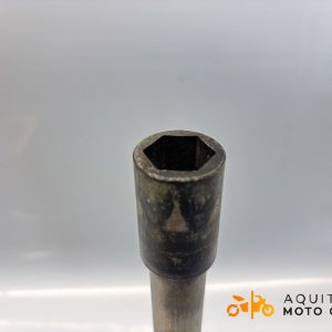 AXE DE ROUE AVANT YAMAHA TDM 900 2007