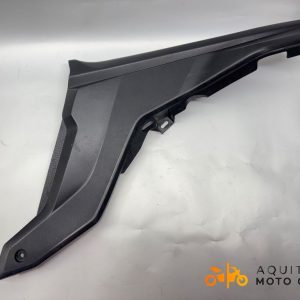 CACHE LATÉRAL INTERMÉDIAIRE DROIT YAMAHA YZF R 125 2022