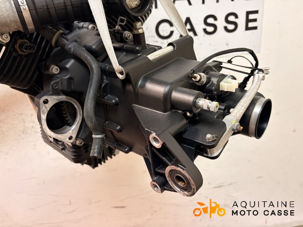 MOTEUR MOTO GUZZI V 7 SPECIAL 2022
