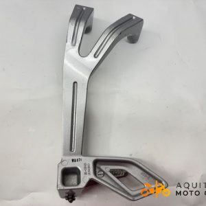 PLATINE ARRIÈRE DROITE YAMAHA YZF R 125 2022