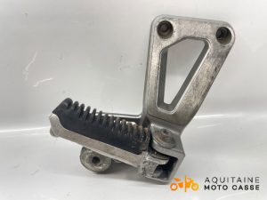 PLATINE ARRIÈRE DROITE SUZUKI BANDIT 1200 1998