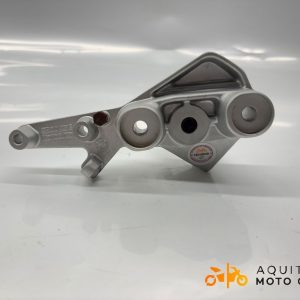PLATINE AVANT DROITE MOTO GUZZI V 7 SPECIAL 2022
